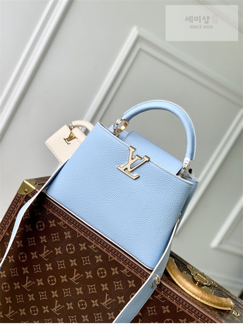 Louis Vuitton 루이비통 카퓌신 BB 토트백 M24120 블루 올림프 Bag 9번 이미지