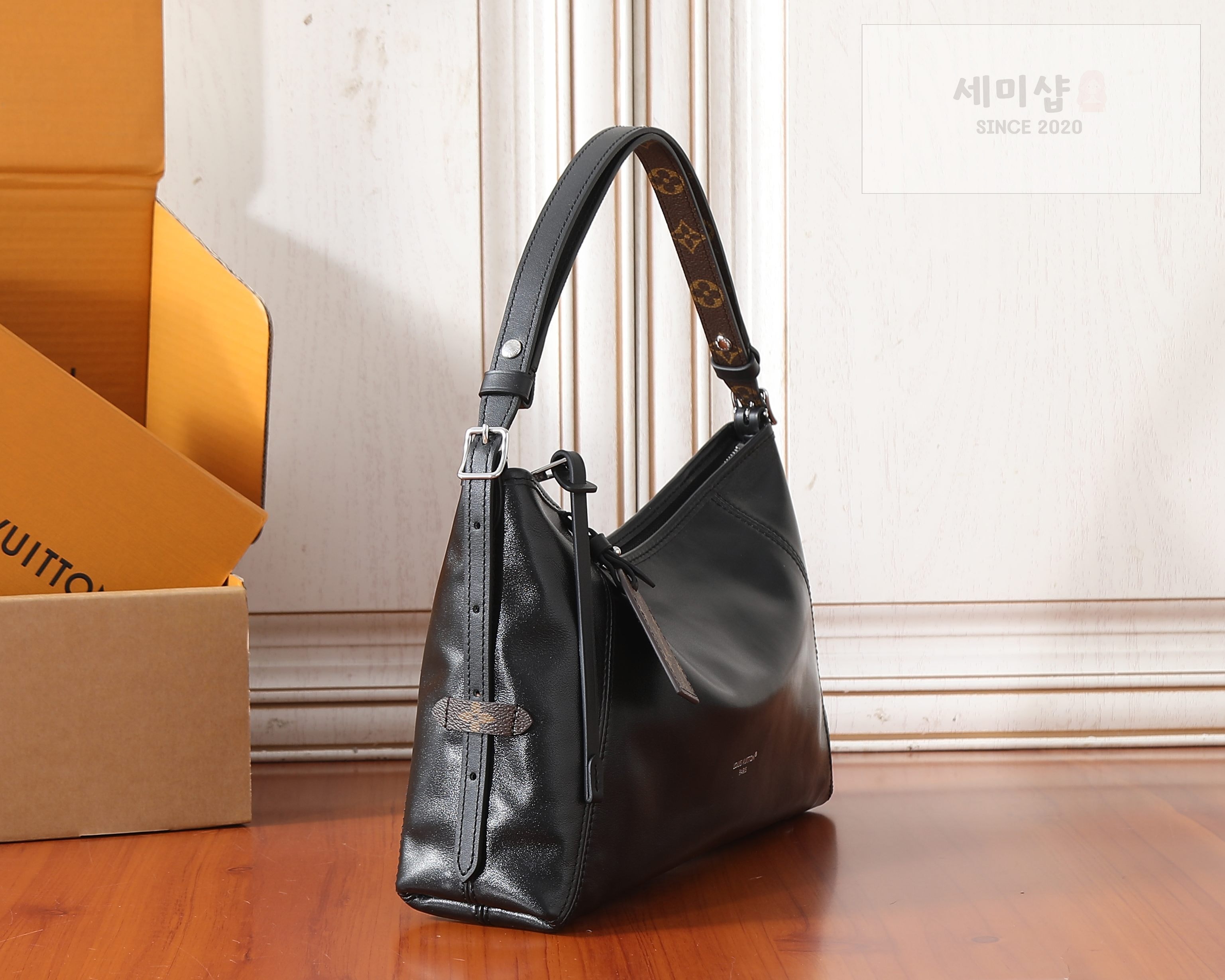 루이비통 루이비통 캐리올 이스트 웨스트 Bag 3번 이미지