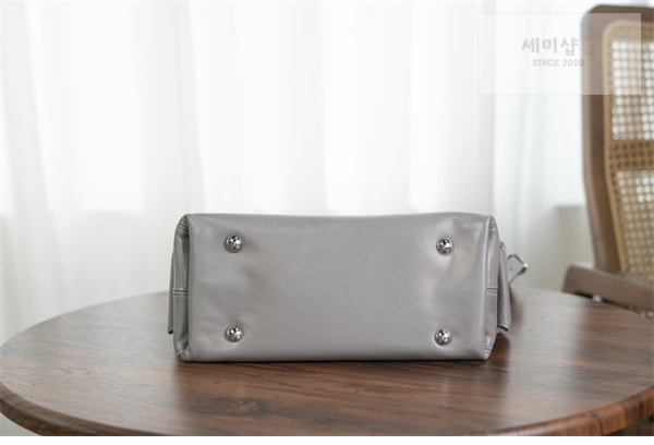 Louis Vuitton 루이비통 캐리올 카고 바이브 PM M12583 그레이 Bag 16번 이미지