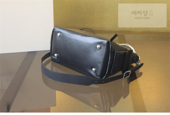 Louis Vuitton 루이비통 캐리올 카고 바이브 PM M24861 블랙 Bag 2번 이미지