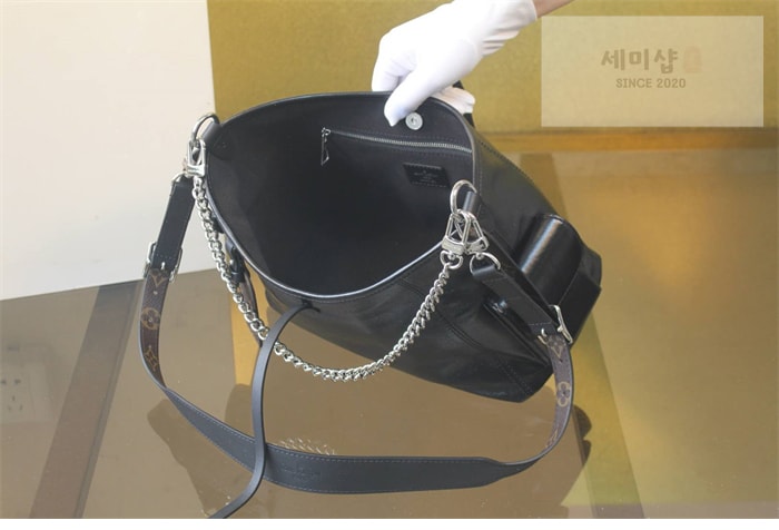 Louis Vuitton 루이비통 캐리올 카고 바이브 PM M24861 블랙 Bag 10번 이미지
