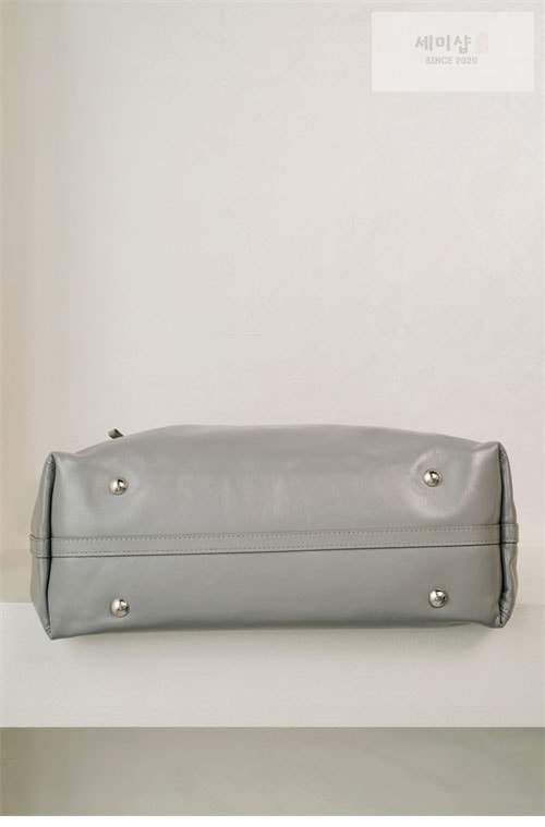 Louis Vuitton 루이비통 캐리올 카고 MM M25143 그레이 Bag 3번 이미지