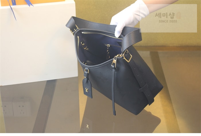 Louis Vuitton 루이비통 캐리올 PM 앙프렝뜨 모노그램 M46288 블랙 Bag 9번 이미지