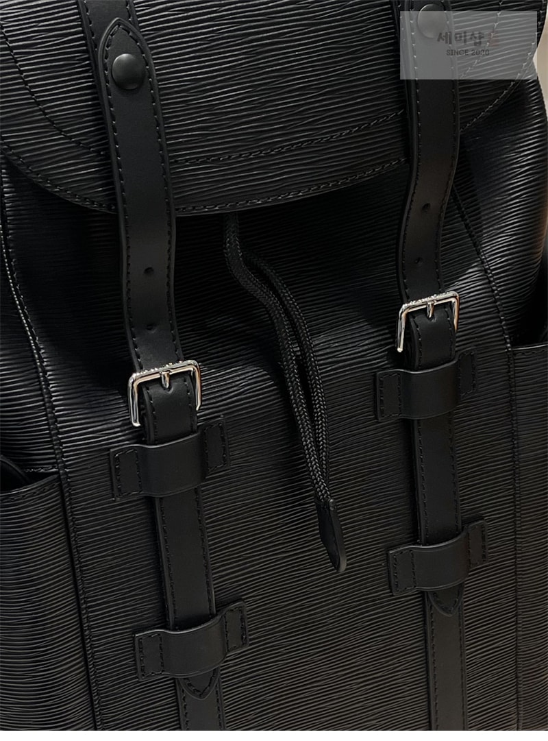 Louis Vuitton 루이비통 크리스토퍼 MM 에피 블랙 M24326 에피 Bag 13번 이미지