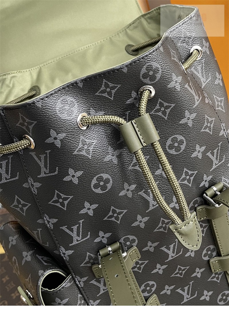 Louis Vuitton 루이비통 크리스토퍼 MM 이클립스 모노그램 이클립스 모노그램 Bag 13번 이미지