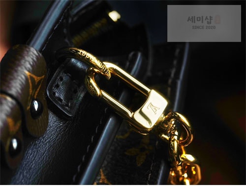 Louis Vuitton 루이비통 트렁크 클러치 M43596 모노그램 Bag 15번 이미지