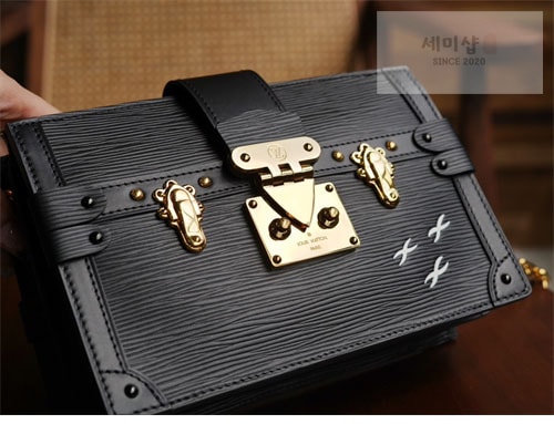 Louis Vuitton 루이비통 트렁크 클러치 M43596 에피 Bag 11번 이미지
