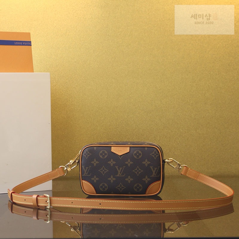 Louis Vuitton 루이비통 트로카데로 웨어러블 월릿 모노그램 M14058 모노그램 Bag 2번 이미지