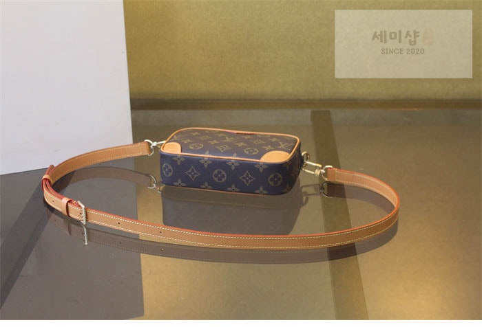 Louis Vuitton 루이비통 트로카데로 웨어러블 월릿 모노그램 M14058 모노그램 Bag 10번 이미지