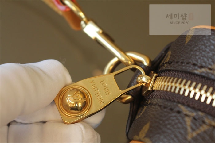 Louis Vuitton 루이비통 트로카데로 웨어러블 월릿 모노그램 M14058 모노그램 Bag 5번 이미지