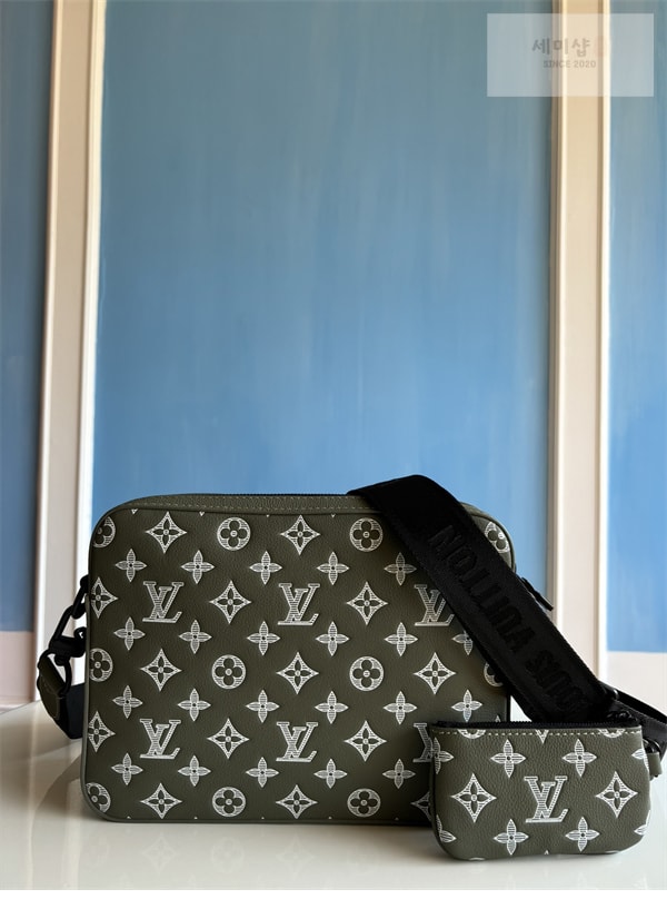 Louis Vuitton 루이비통 트리오 메신저백 그린 쉐도우 모노그램 M12490 올리브 모노그램 Bag 4번 이미지