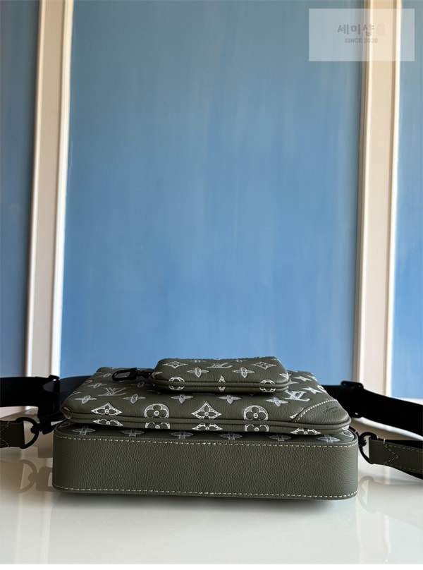Louis Vuitton 루이비통 트리오 메신저백 그린 쉐도우 모노그램 M12490 올리브 모노그램 Bag 2번 이미지