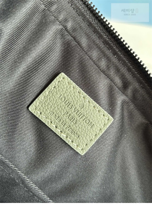 Louis Vuitton 루이비통 트리오 메신저백 그린 쉐도우 모노그램 M12490 올리브 모노그램 Bag 10번 이미지