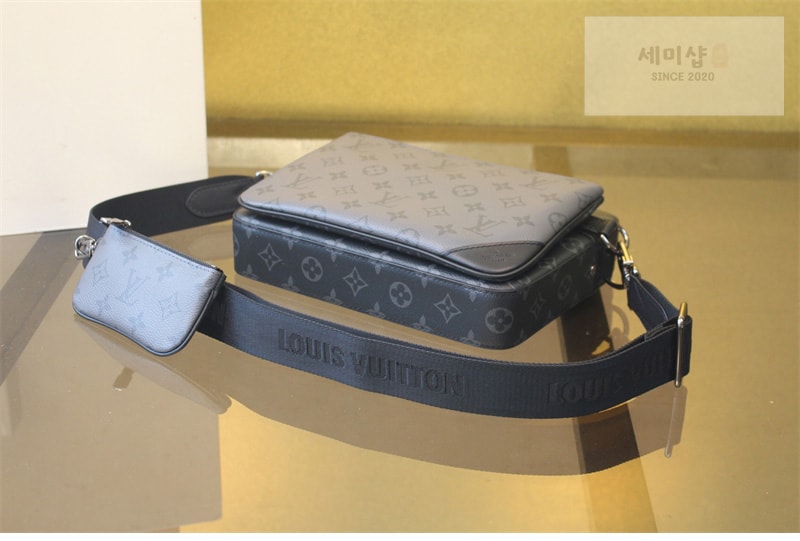 Louis Vuitton 루이비통 트리오 메신저 백 이클립스 모노그램 M69443 이클립스 모노그램 Bag 8번 이미지