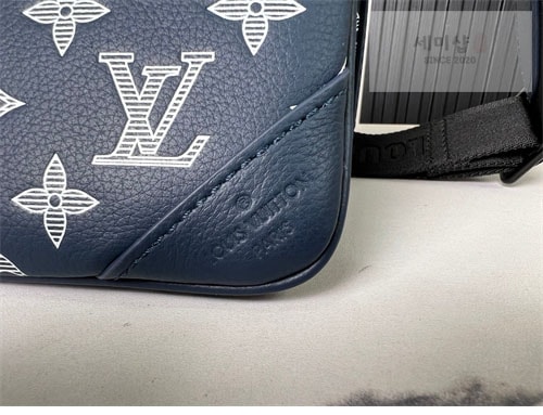 Louis Vuitton 루이비통 트리오 쉐도우 모노그램 메신저백 M24753 네이비 모노그램 Bag 14번 이미지