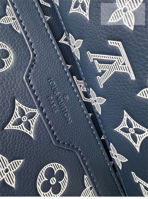 Louis Vuitton 루이비통 트리오 쉐도우 모노그램 메신저백 M24753 네이비 모노그램 Bag 11번 이미지