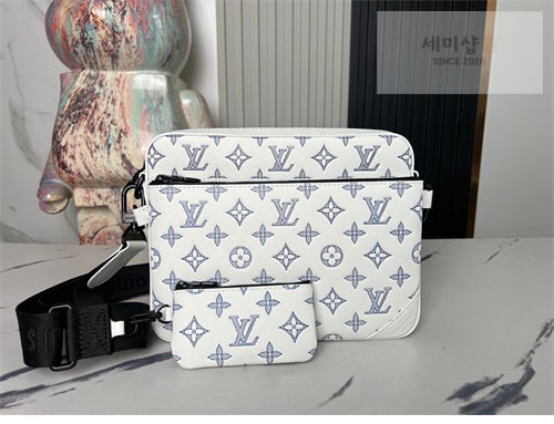 Louis Vuitton 루이비통 트리오 쉐도우 모노그램 메신저백 M24754 화이트 모노그램 Bag 1번 이미지