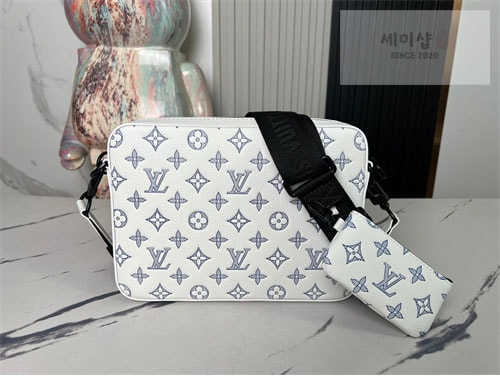 Louis Vuitton 루이비통 트리오 쉐도우 모노그램 메신저백 M24754 화이트 모노그램 Bag 7번 이미지