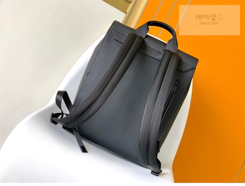 Louis Vuitton 루이비통 패스트라인 LV에어로그램 백팩 M21367 블랙 Bag 2번 이미지