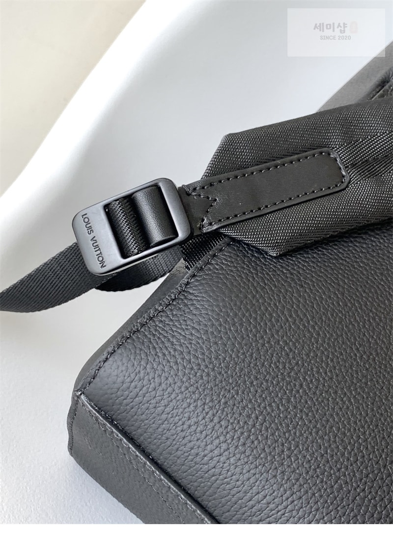 Louis Vuitton 루이비통 패스트라인 LV에어로그램 백팩 M21367 블랙 Bag 6번 이미지