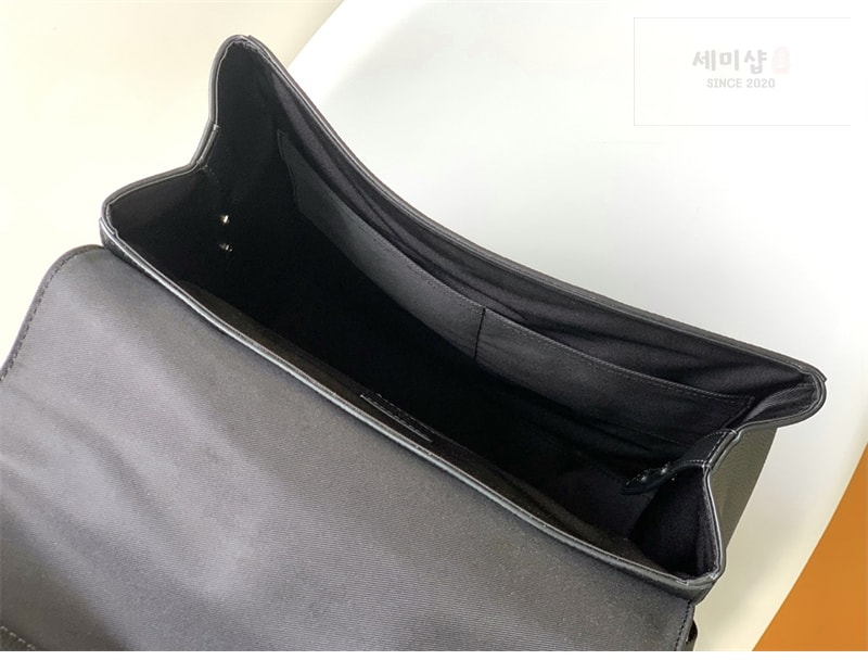 Louis Vuitton 루이비통 패스트라인 LV에어로그램 백팩 M21367 블랙 Bag 3번 이미지