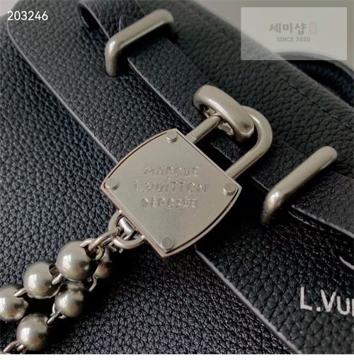 Louis Vuitton 루이비통 퍼렐 스트리머 15 M11637 블랙 Bag 5번 이미지