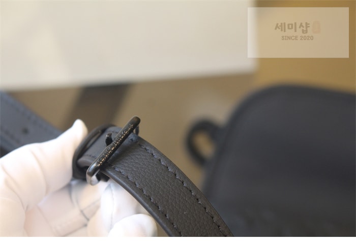 Louis Vuitton 루이비통 펄스 웨어러블 월릿 쉐도우 모노그램 M12636 토뤼옹 Bag 3번 이미지