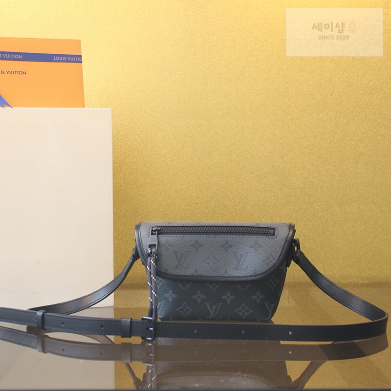 Louis Vuitton 루이비통 펄스 웨어러블 월릿 이클립스 모노그램 M12806 이클립스 모노그램 Bag 2번 이미지