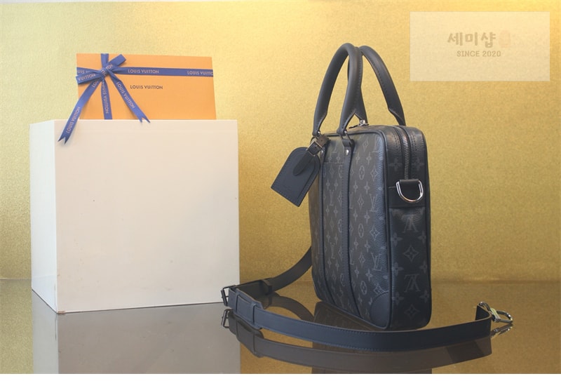 Louis Vuitton 루이비통 포르트 도큐멍 보야주 PM 모노그램 이클립스 M46457 이클립스 모노그램 Bag 1번 이미지