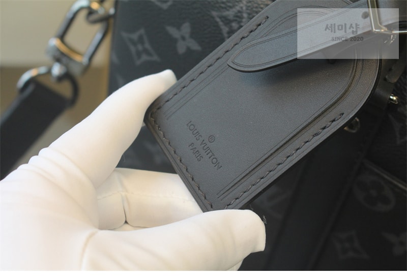 Louis Vuitton 루이비통 포르트 도큐멍 보야주 PM 모노그램 이클립스 M46457 이클립스 모노그램 Bag 4번 이미지