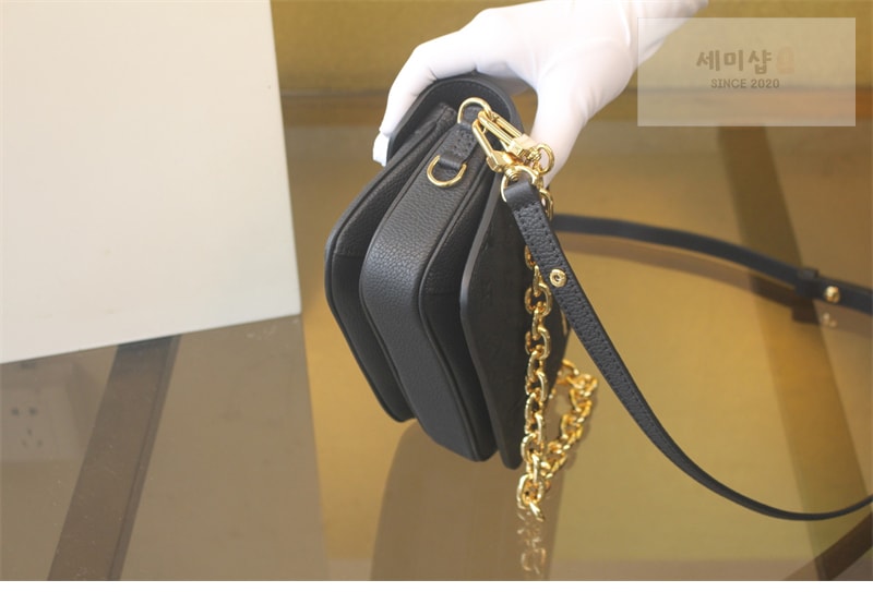 Louis Vuitton 루이비통 포쉐트 메티스 이스트 웨스트 앙프렝뜨 모노그램 M46595 블랙 Bag 1번 이미지
