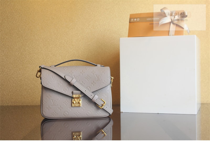 Louis Vuitton 루이비통 포쉐트 메티스 핸드백 앙프렝뜨 모노그램 M44881 갈렛 Bag 8번 이미지