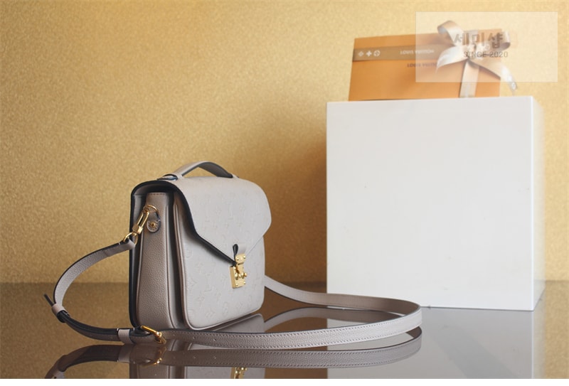 Louis Vuitton 루이비통 포쉐트 메티스 핸드백 앙프렝뜨 모노그램 M44881 갈렛 Bag 9번 이미지