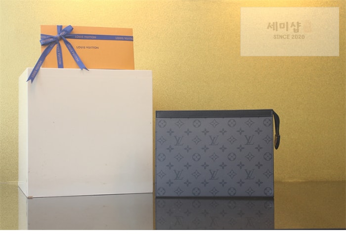 Louis Vuitton 루이비통 포쉐트 보야주 클러치 MM 이클립스 모노그램 M69535 이클립스 모노그램 Bag 3번 이미지
