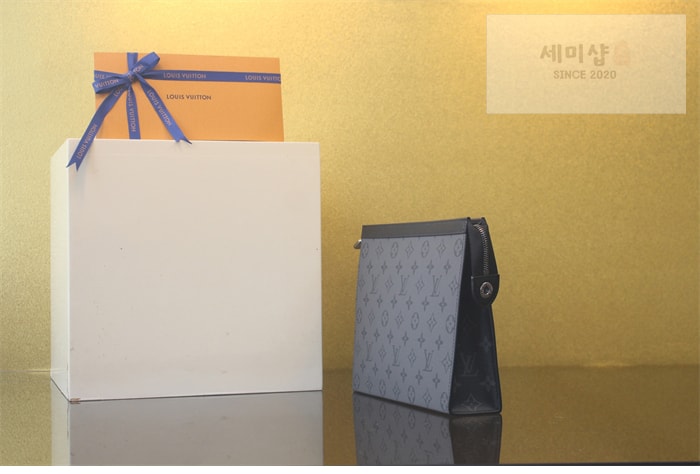 Louis Vuitton 루이비통 포쉐트 보야주 클러치 MM 이클립스 모노그램 M69535 이클립스 모노그램 Bag 2번 이미지