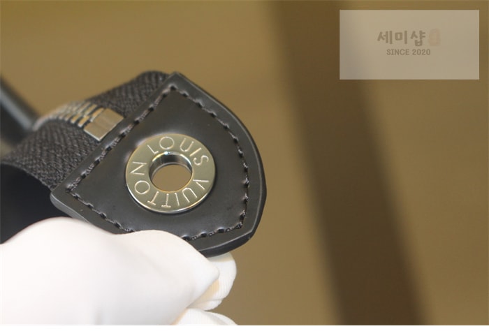Louis Vuitton 루이비통 포쉐트 보야주 클러치 MM 이클립스 모노그램 M69535 이클립스 모노그램 Bag 5번 이미지