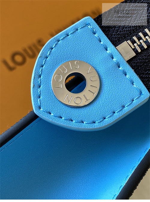 Louis Vuitton 루이비통 포쉐트 보야주 MM 이클립스 모노그램 M11466 이클립스 모노그램 Bag 9번 이미지