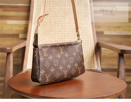 Louis Vuitton 루이비통 포쉐트 악세수아 모노그램 M40712 모노그램 Bag 7번 이미지