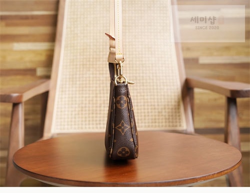 Louis Vuitton 루이비통 포쉐트 악세수아 모노그램 M40712 모노그램 Bag 11번 이미지