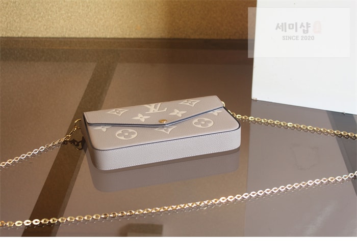 Louis Vuitton 루이비통 포쉐트 펠리시 앙프렝뜨 모노그램 M69977 바이컬러갈렛 Bag 1번 이미지