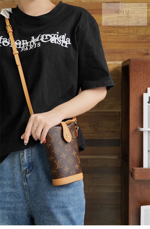 Louis Vuitton 루이비통 폴드 미 모노그램 파우치 백 M80874 레플리카 10번 이미지 - Bag | 세미샵 레플리카 사이트