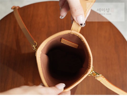 Louis Vuitton 루이비통 폴드 미 모노그램 파우치 백 M80874 레플리카 17번 이미지 - Bag | 세미샵 레플리카 사이트