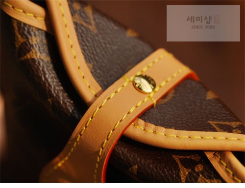 Louis Vuitton 루이비통 폴드 미 모노그램 파우치 백 M80874 레플리카 15번 이미지 - Bag | 세미샵 레플리카 사이트