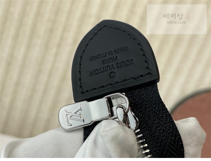 Louis Vuitton 루이비통 x TM 토일렛 파우치 M13746 모노그램 Bag 1번 이미지