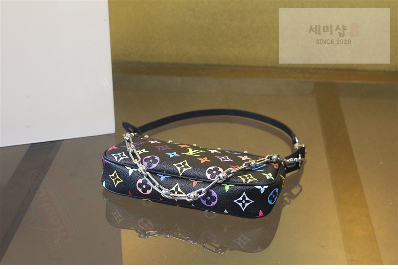 Louis Vuitton 루이비통 x TM 포쉐트 악세수아 블랙 모노그램 캔버스 멀티 M13663 멀티컬러 블랙 무라카미 Bag 4번 이미지