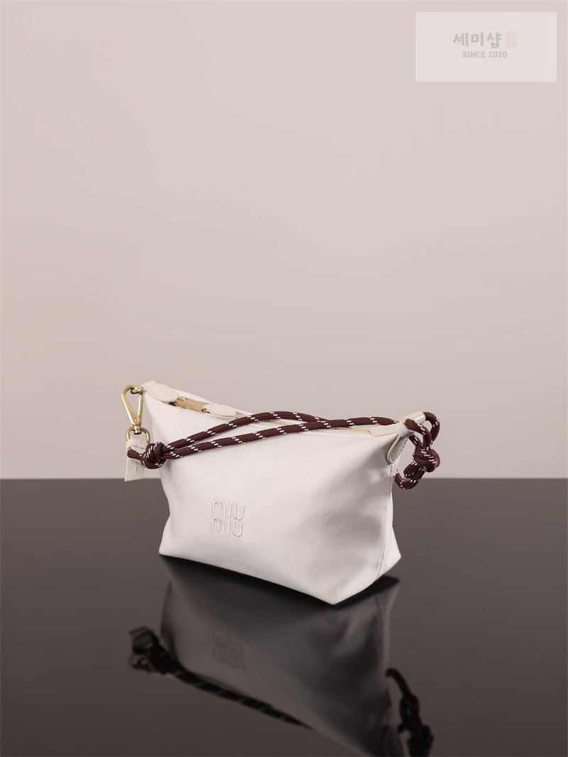 미우미우 미우미우 개버딘 파우치 화이트 5NE841 Bag 19번 이미지