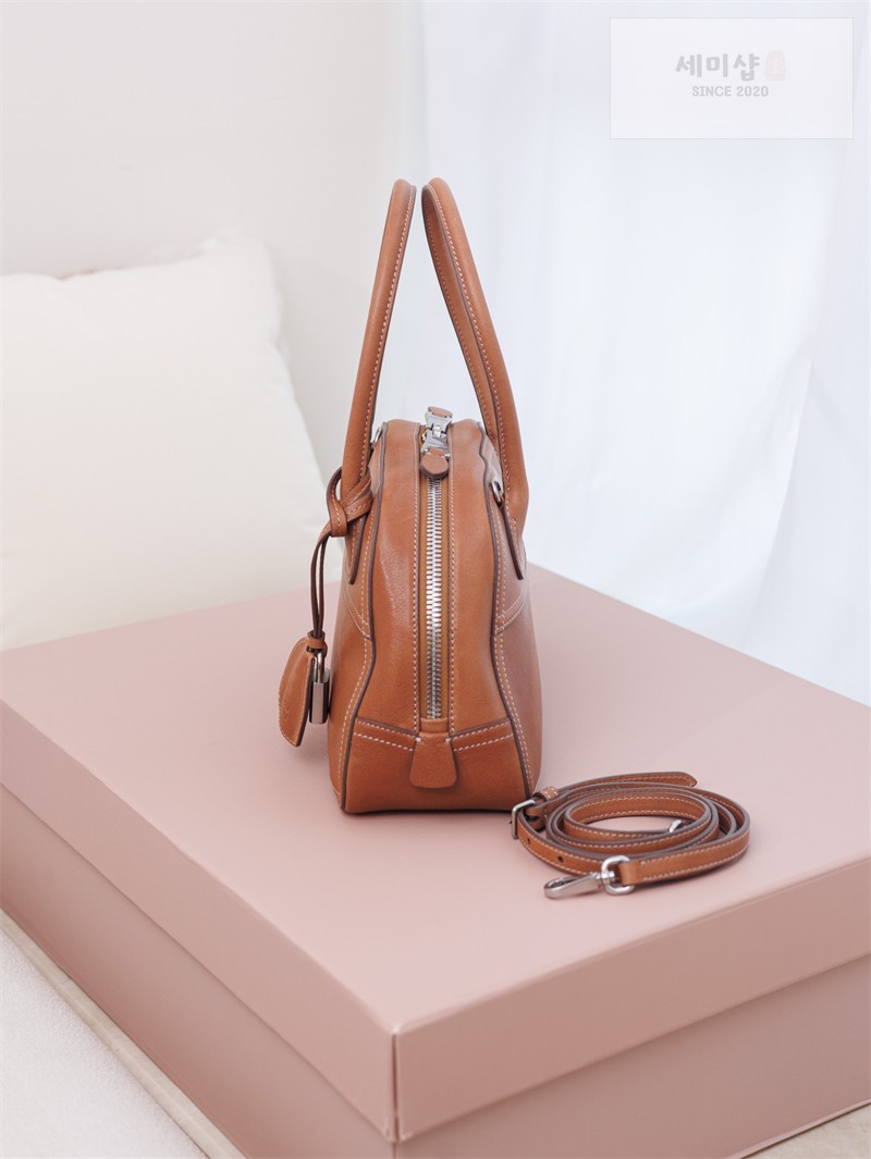 Miu Miu 미우미우 비반트 나파 레더 스몰 백 5BB200 꼬냑 Bag 6번 이미지