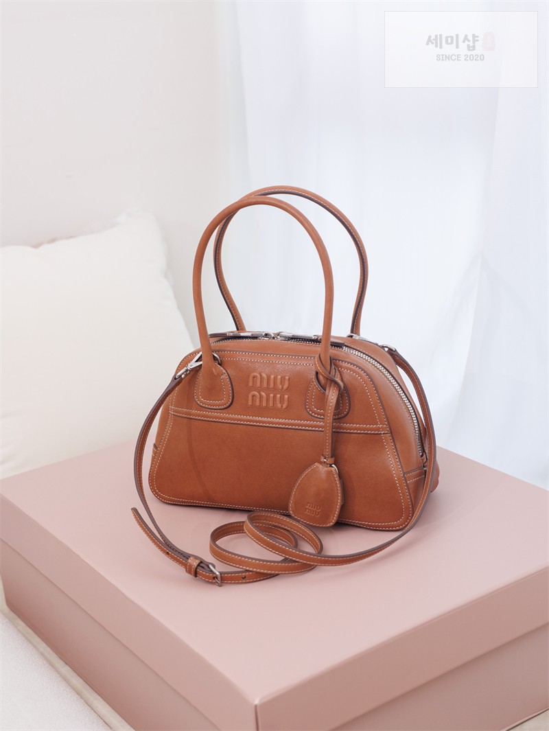 Miu Miu 미우미우 비반트 나파 레더 스몰 백 5BB200 꼬냑 Bag 9번 이미지