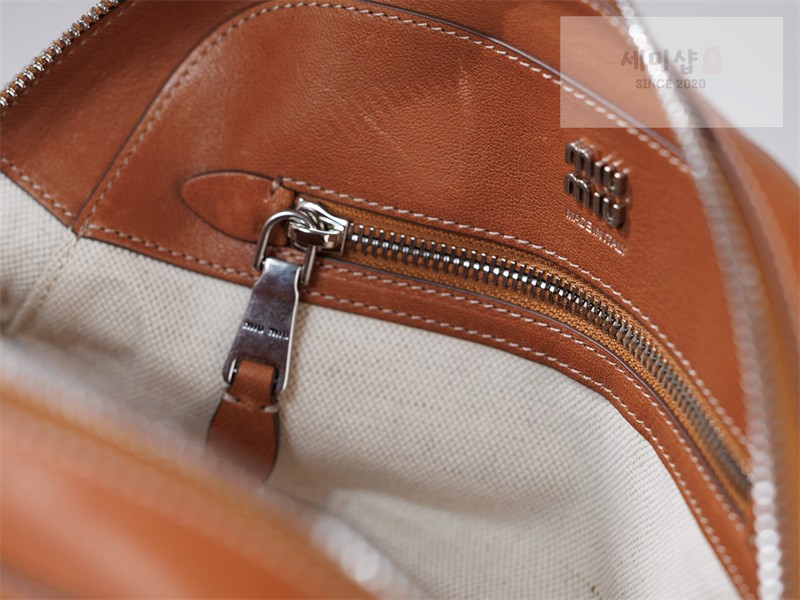 Miu Miu 미우미우 비반트 나파 레더 스몰 백 5BB200 꼬냑 Bag 23번 이미지