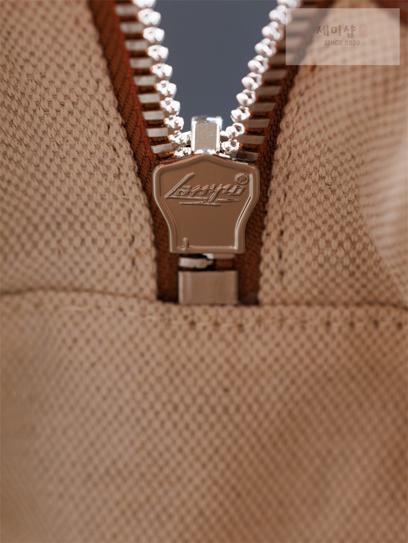 Miu Miu 미우미우 비반트 나파 레더 스몰 백 5BB200 꼬냑 Bag 24번 이미지